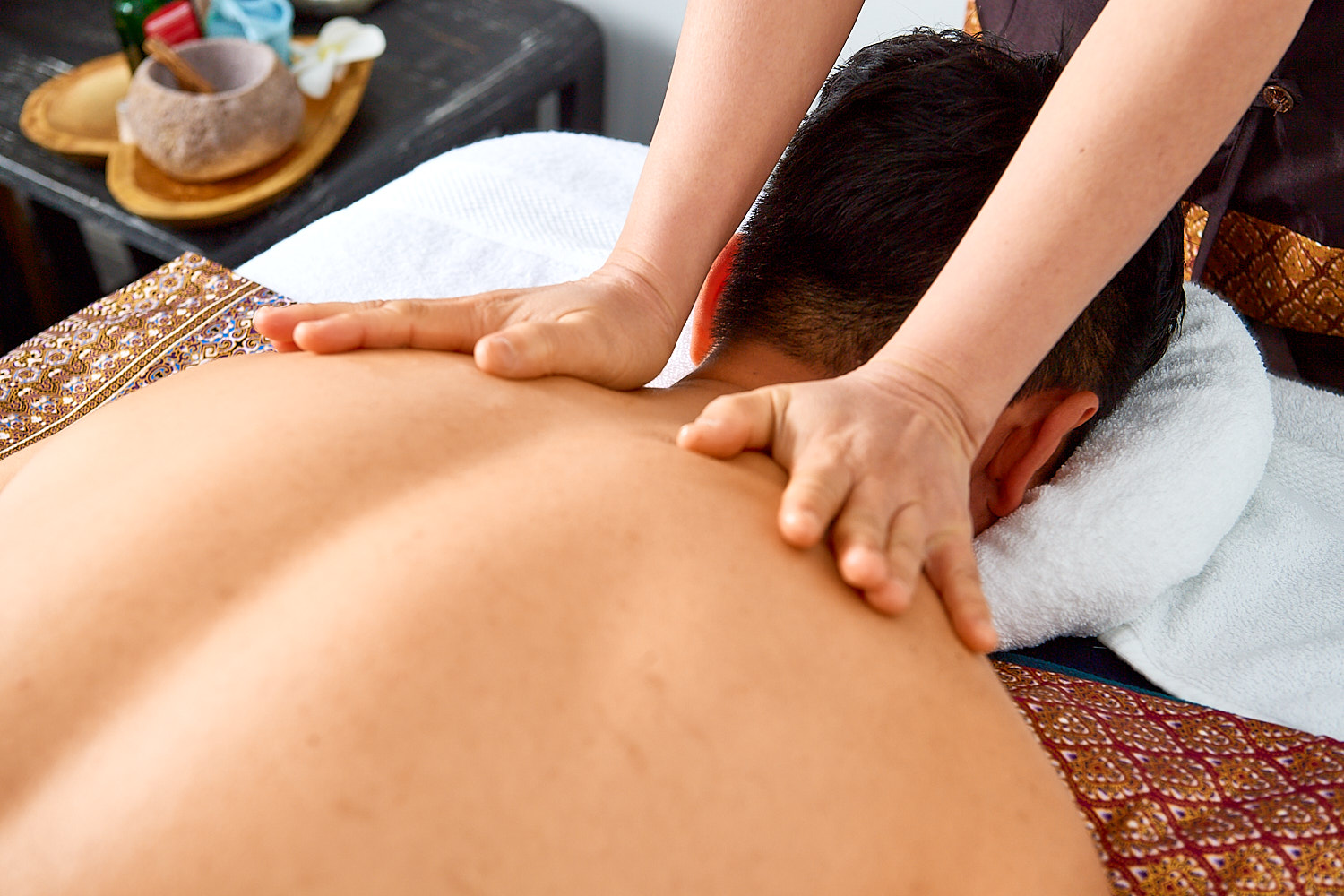 Which is the best massage for lower back pain? No.1 ThaiMassage