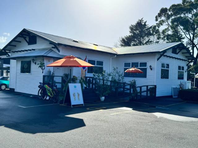 Book at Te Puna